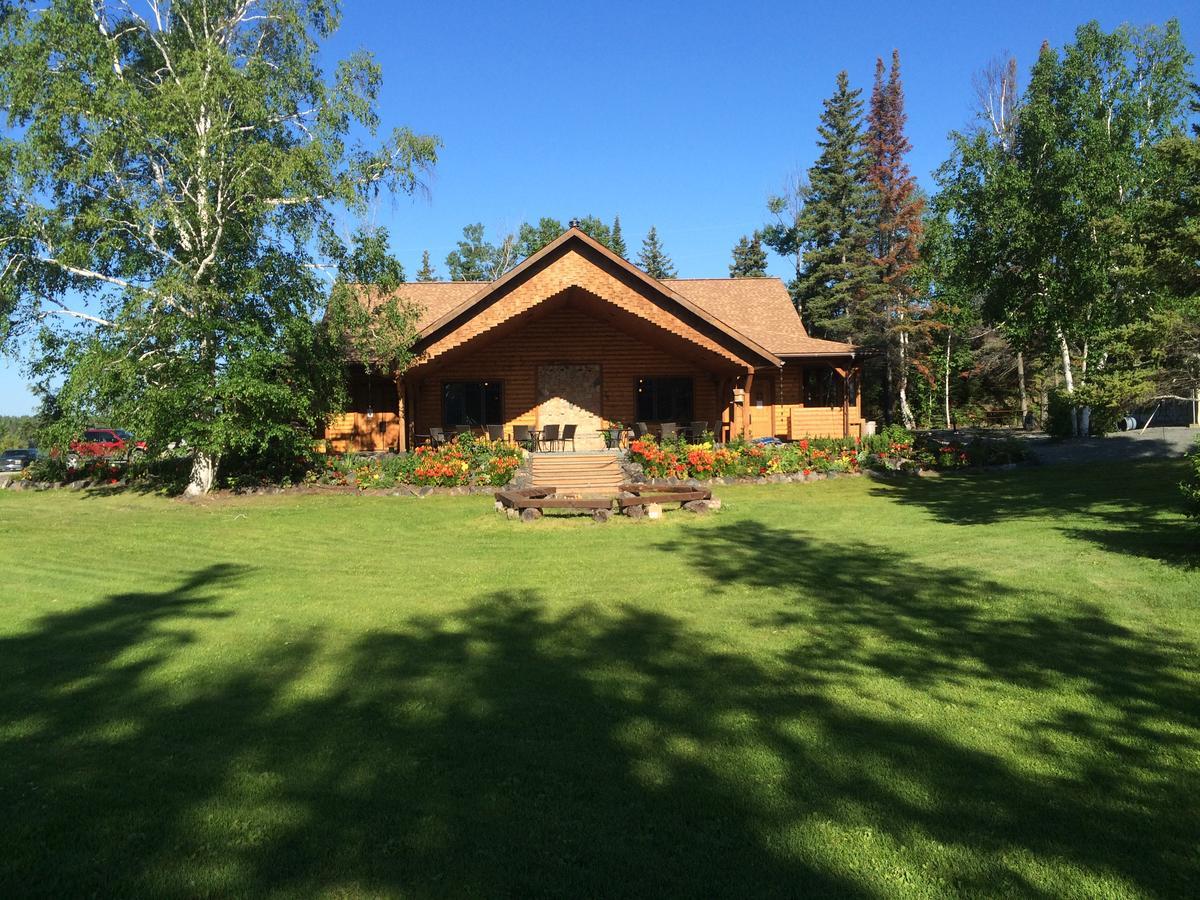 Bakers Narrows Lodge And Conference Center Flin Flon Exteriör bild