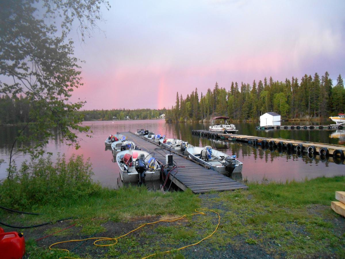 Bakers Narrows Lodge And Conference Center Flin Flon Exteriör bild